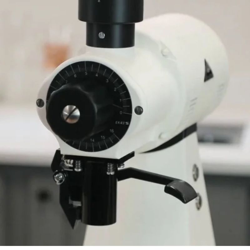 Mahlkönig EK43 T Espresso Kahve Değirmeni, Beyaz - Görsel 2